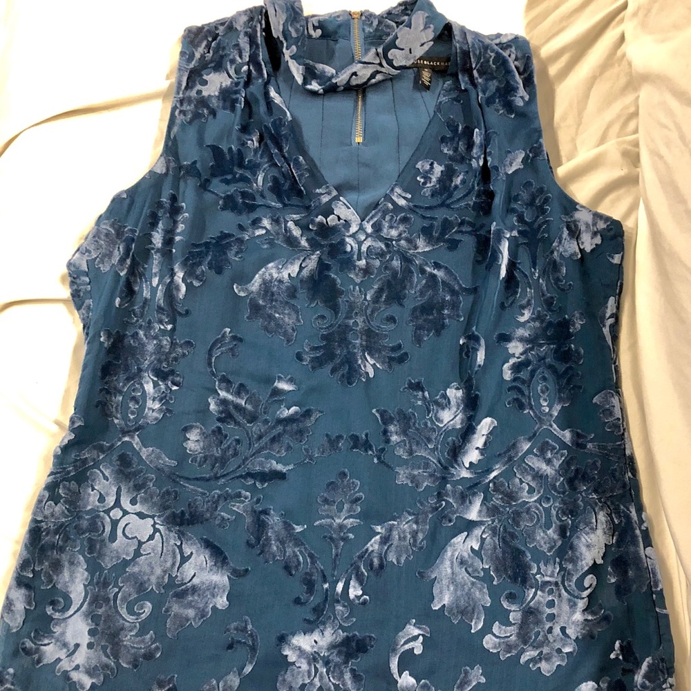 🍂🍁Blue Velvet White House Black Market Top - Picture 3 of 5
